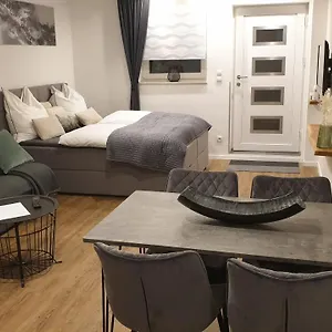 Airport Neueröffnung Oktober 2020 Apartment Köln