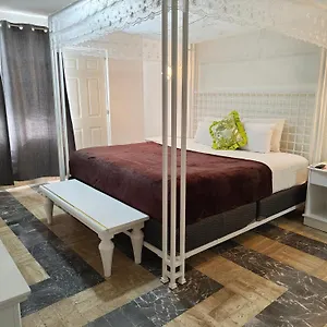 Pok Ta Pok 4 Hotel Cancún