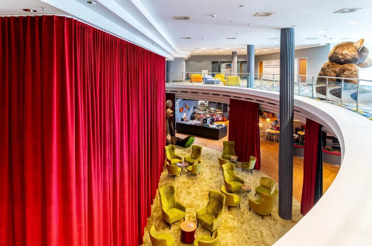 Mightytwice Hotel דרזדן 4*,  גרמניה
