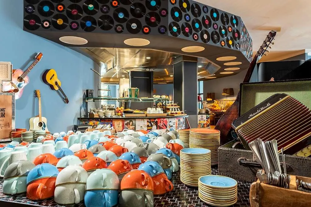 Mightytwice Hotel דרזדן 4*,  גרמניה