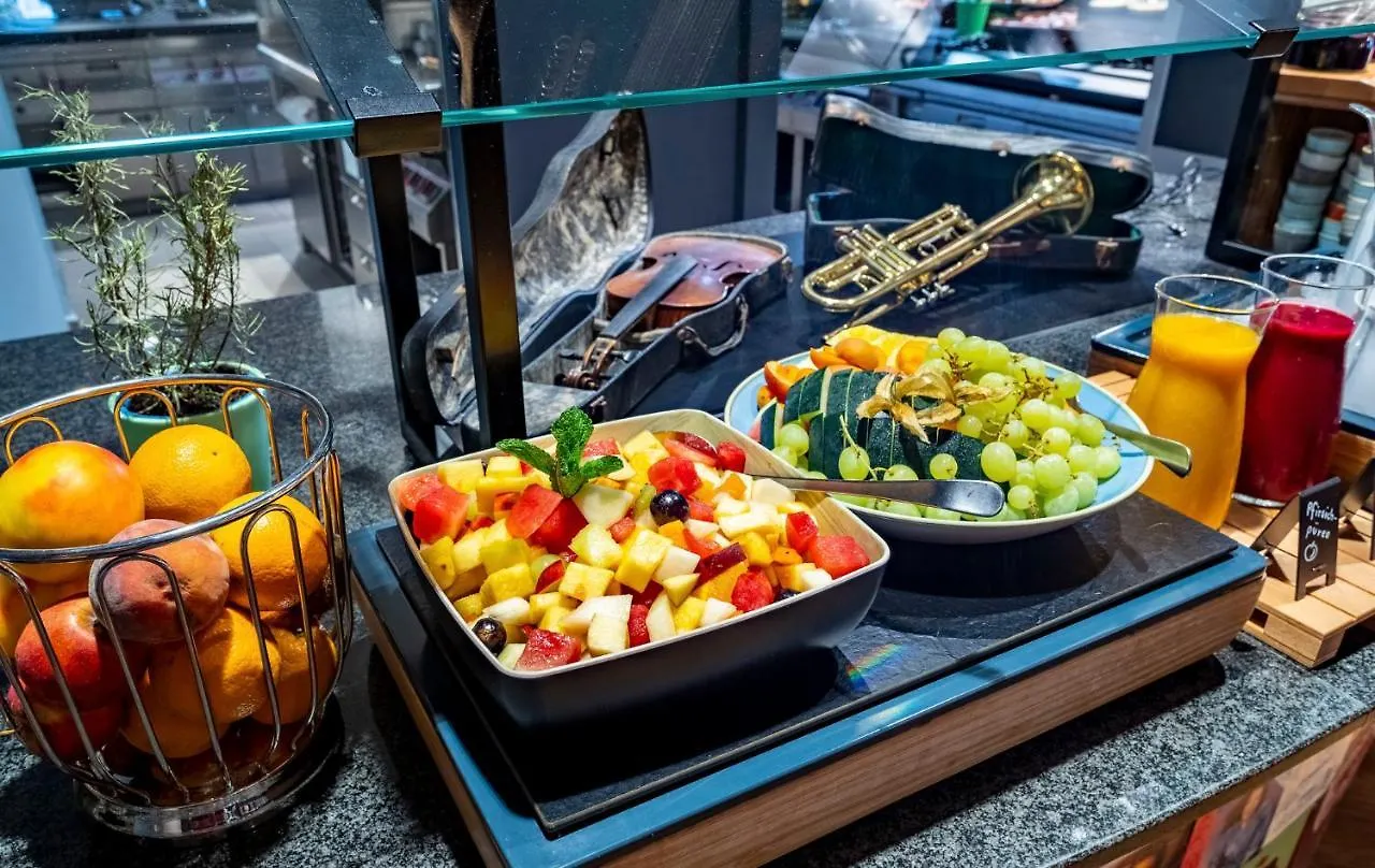 mightyTwice Hotel Dresden 4*,